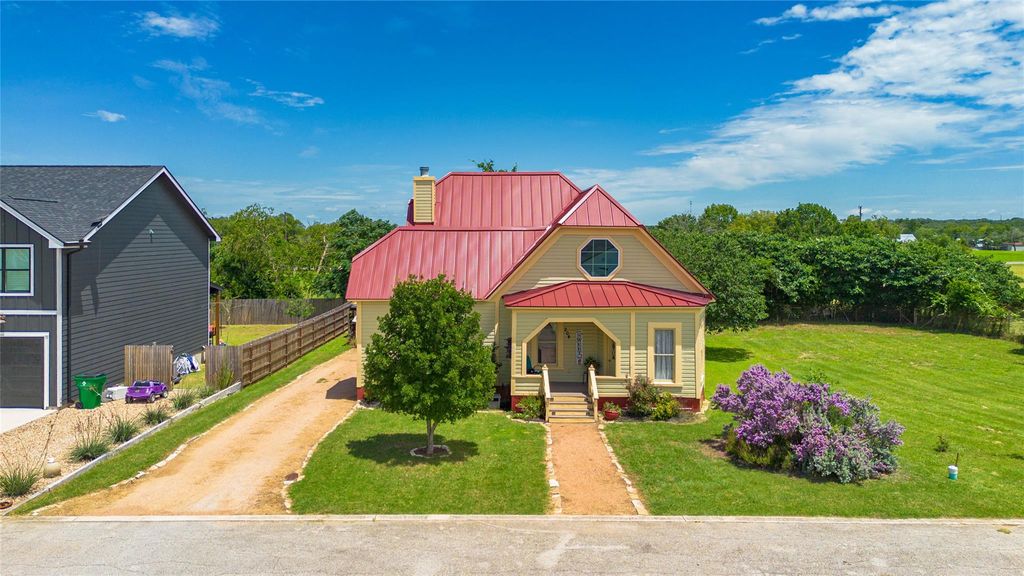 204 Prim Rose ST, Blanco, TX 78606
