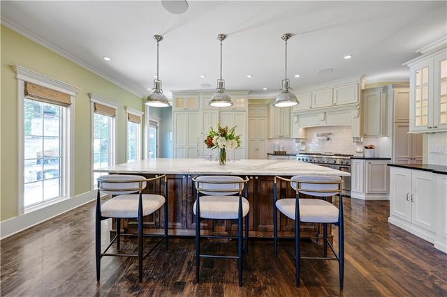 17554 Cody Street, Overland Park, KS 66221