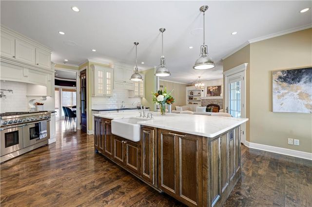 17554 Cody Street, Overland Park, KS 66221