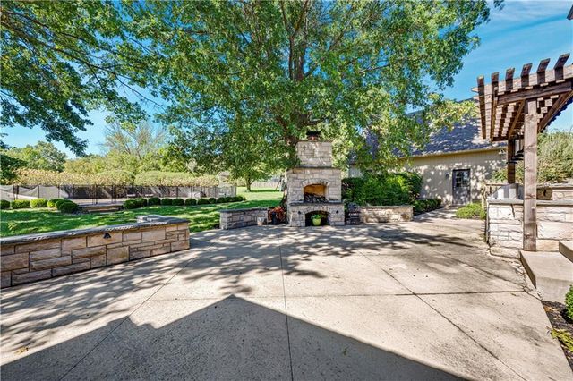 17554 Cody Street, Overland Park, KS 66221