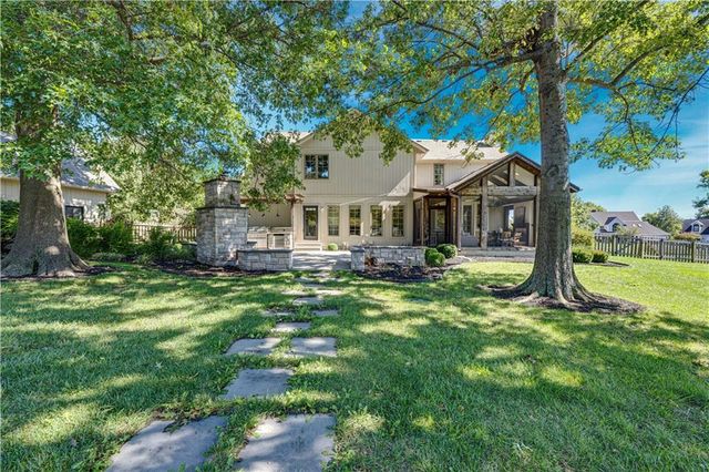 17554 Cody Street, Overland Park, KS 66221