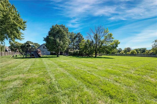 17554 Cody Street, Overland Park, KS 66221