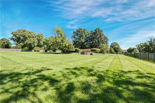 17554 Cody Street, Overland Park, KS 66221