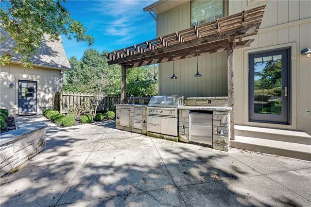 17554 Cody Street, Overland Park, KS 66221
