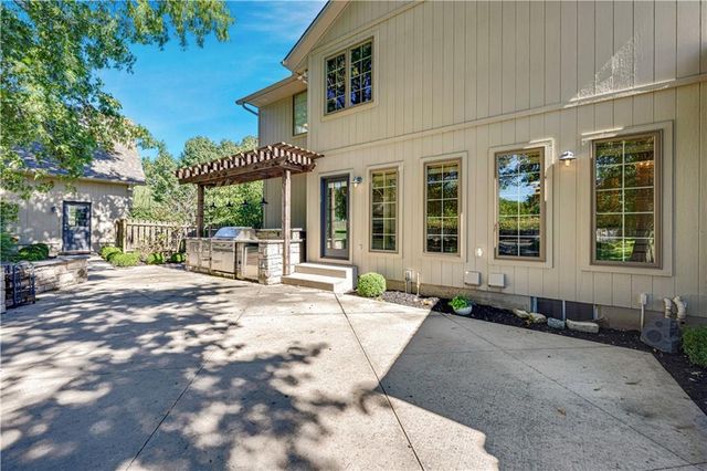 17554 Cody Street, Overland Park, KS 66221
