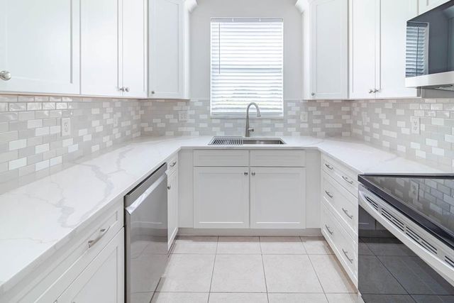 356 SE Bloxham Way, Stuart, FL 34997