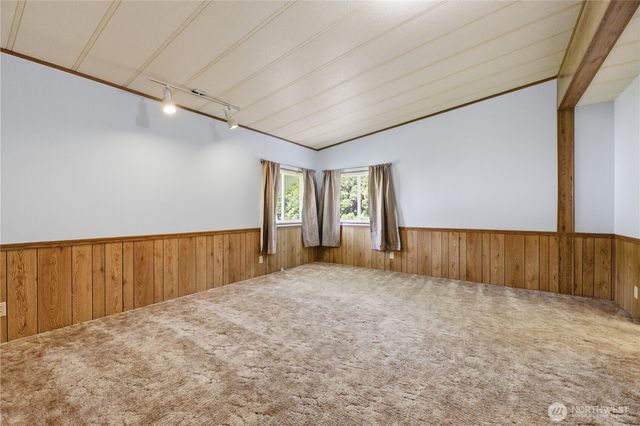 785 Dogwood Place, Enumclaw, WA 98022