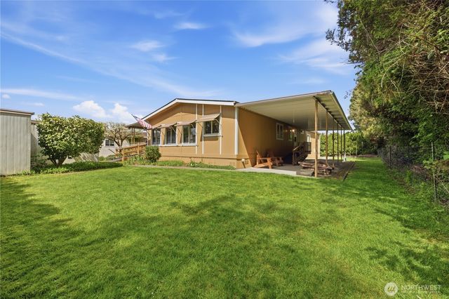 785 Dogwood Place, Enumclaw, WA 98022