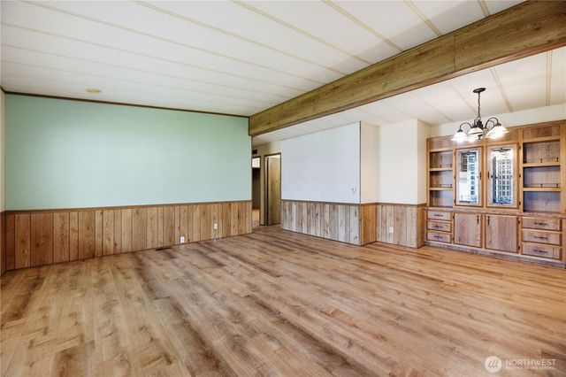 785 Dogwood Place, Enumclaw, WA 98022