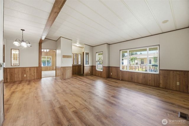 785 Dogwood Place, Enumclaw, WA 98022