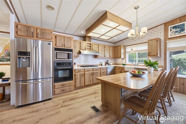 785 Dogwood Place, Enumclaw, WA 98022