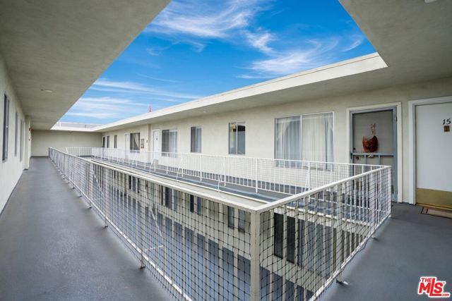 440 Raymond Avenue, Santa Monica, CA 90405