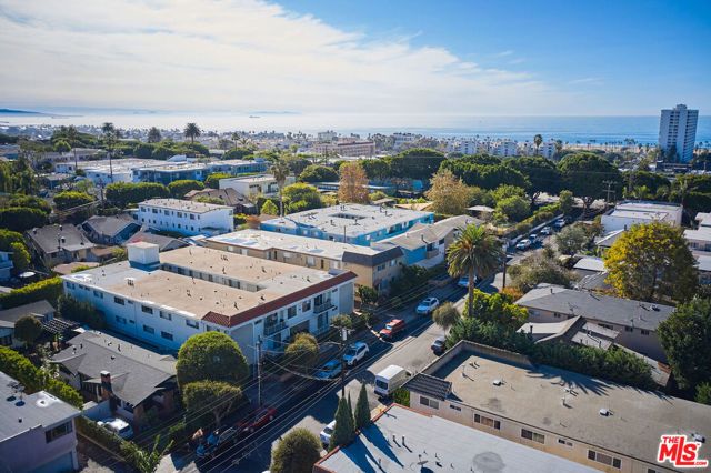 440 Raymond Avenue, Santa Monica, CA 90405