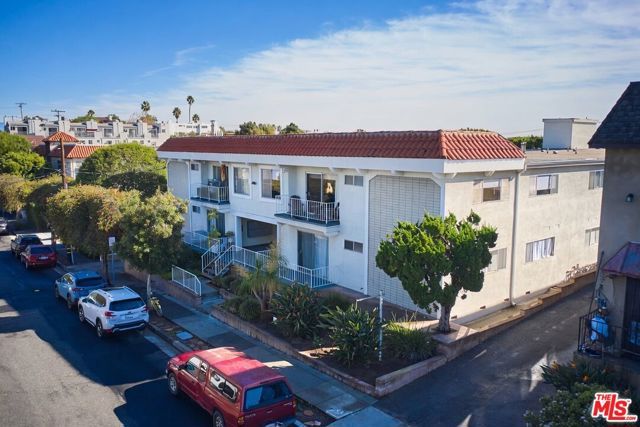 440 Raymond Avenue, Santa Monica, CA 90405