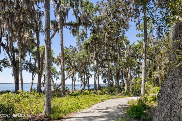 431 OAKMOSS Drive, St. Johns, FL 32259