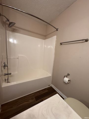 9808 Cayes Drive, Evansville, IN 47725