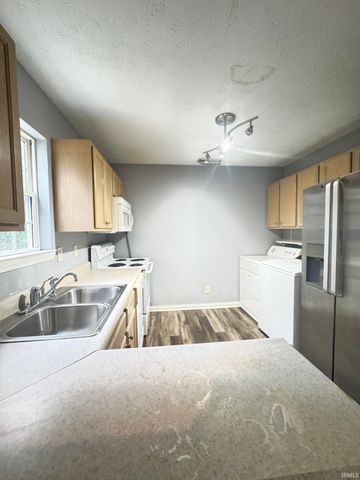 9808 Cayes Drive, Evansville, IN 47725