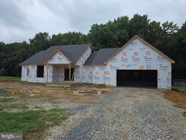 90 PLEASANTON DR, Dover, DE 19901