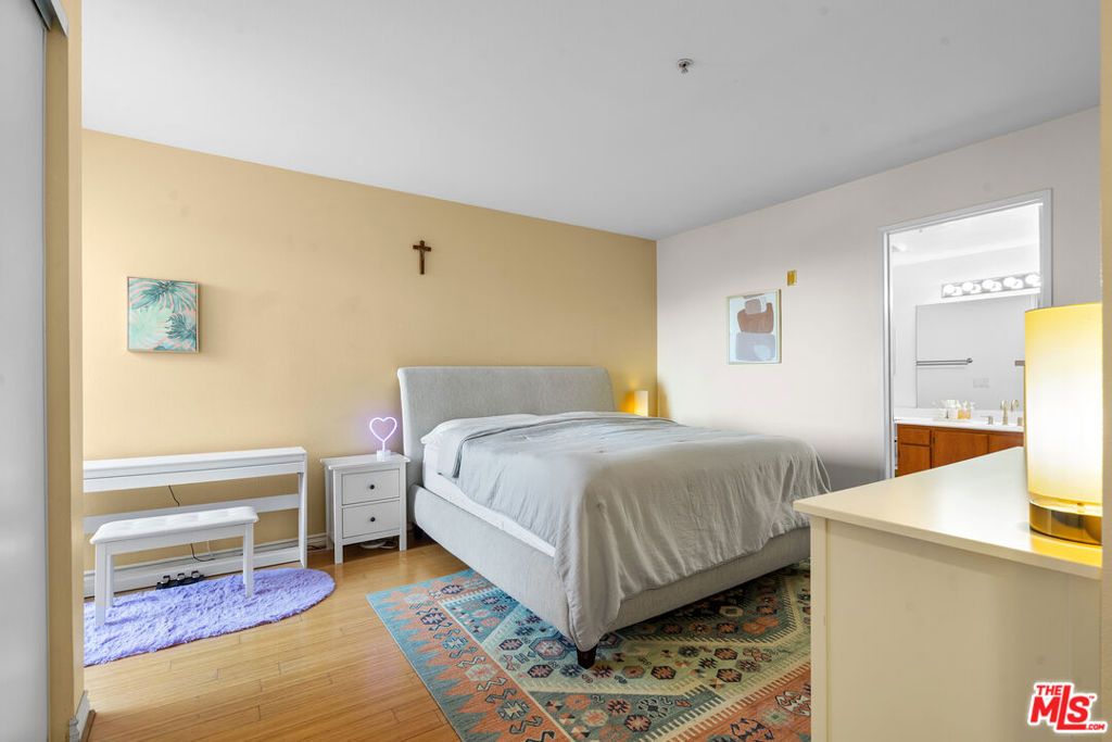 Image 13 of property listing at 625 S Berendo Street 609, Los Angeles, CA 90005