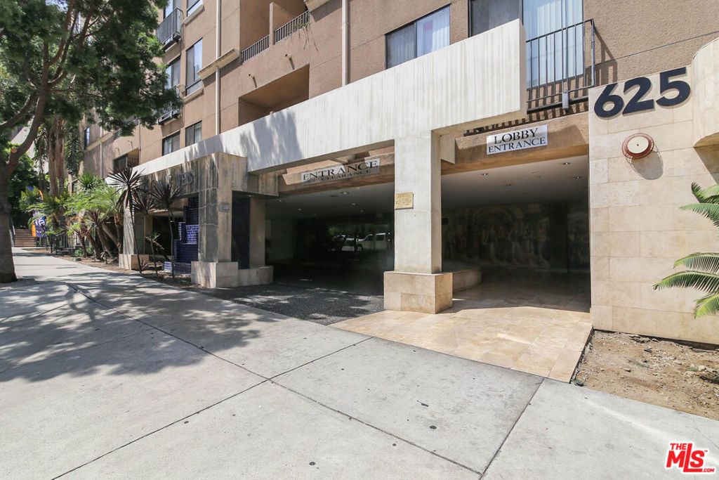 Image 35 of property listing at 625 S Berendo Street 609, Los Angeles, CA 90005