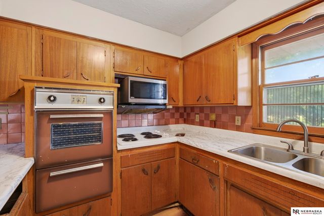 7175 N 60th Street, Omaha, NE 68152