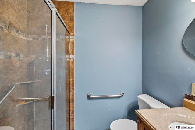 7175 N 60th Street, Omaha, NE 68152