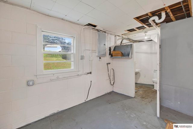 7175 N 60th Street, Omaha, NE 68152