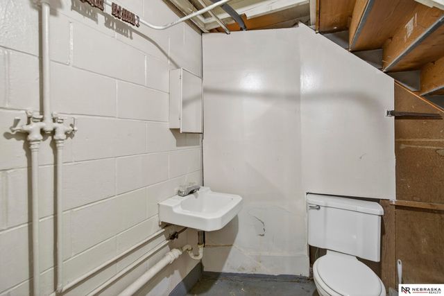 7175 N 60th Street, Omaha, NE 68152