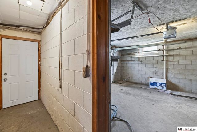 7175 N 60th Street, Omaha, NE 68152