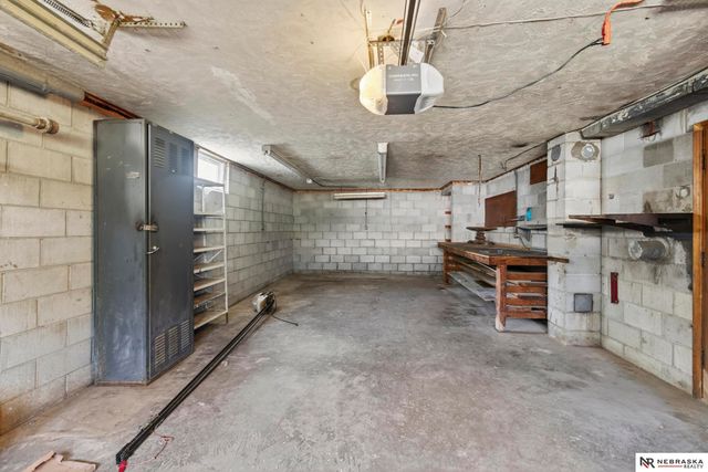 7175 N 60th Street, Omaha, NE 68152