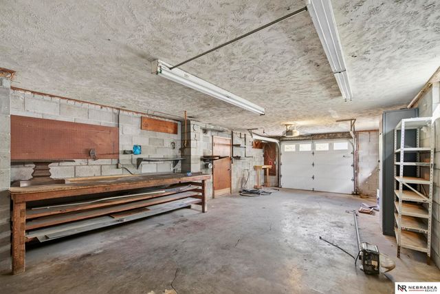 7175 N 60th Street, Omaha, NE 68152