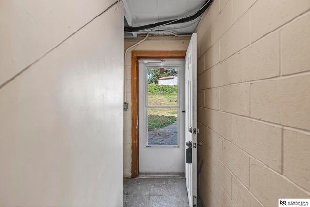 7175 N 60th Street, Omaha, NE 68152