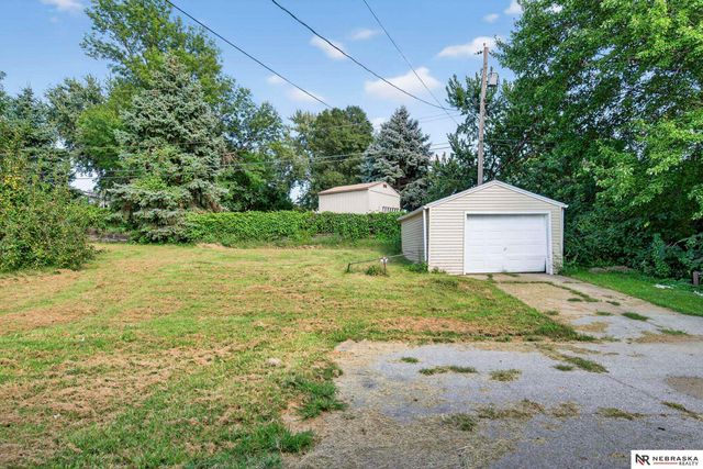 7175 N 60th Street, Omaha, NE 68152