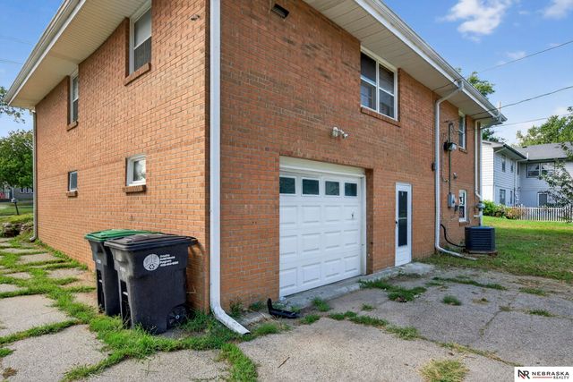 7175 N 60th Street, Omaha, NE 68152