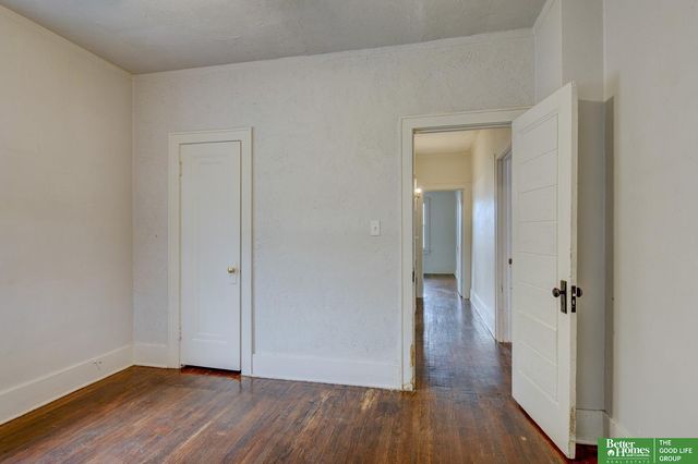 1911 S 50 Street, Omaha, NE 68106