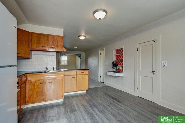 1911 S 50 Street, Omaha, NE 68106