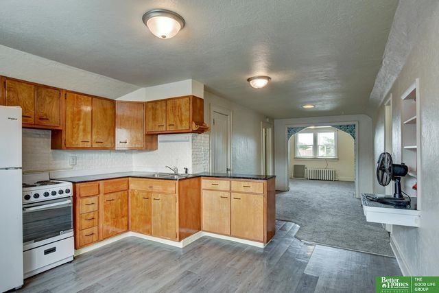 1911 S 50 Street, Omaha, NE 68106