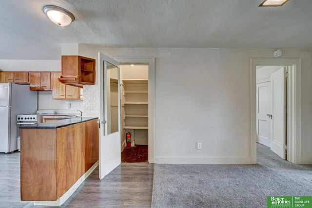 1911 S 50 Street, Omaha, NE 68106