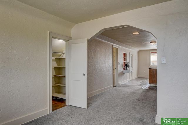 1911 S 50 Street, Omaha, NE 68106