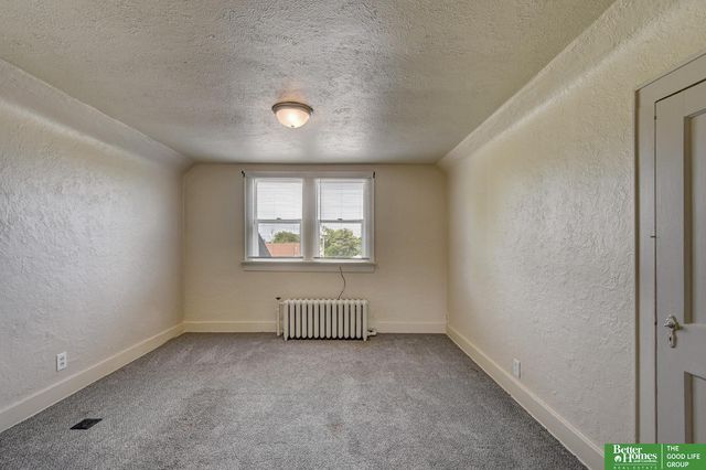1911 S 50 Street, Omaha, NE 68106