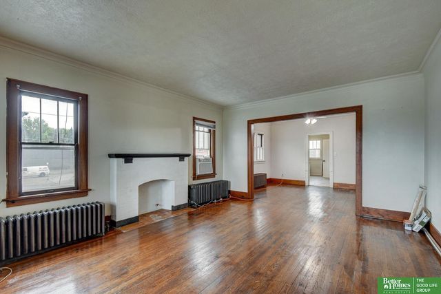 1911 S 50 Street, Omaha, NE 68106