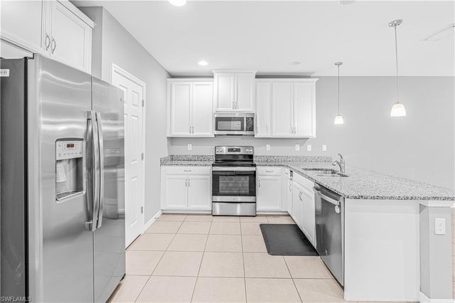 12539 Laurel Cove DR, Fort Myers, FL 33913