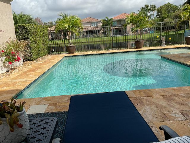 8219 Calabria Lakes Drive, Boynton Beach, FL 33473