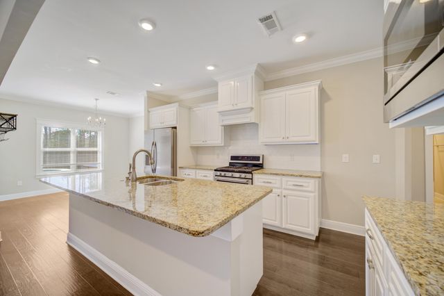 136 Buxtons Way, Freeport, FL 32439