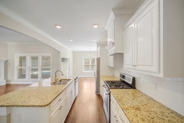 136 Buxtons Way, Freeport, FL 32439