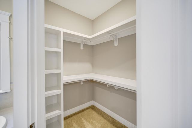 136 Buxtons Way, Freeport, FL 32439