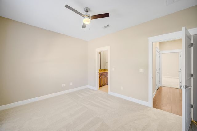 136 Buxtons Way, Freeport, FL 32439