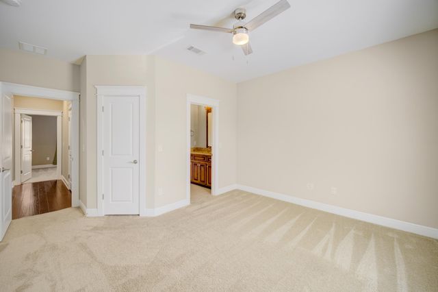 136 Buxtons Way, Freeport, FL 32439