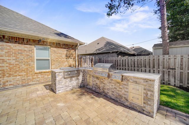 136 Buxtons Way, Freeport, FL 32439