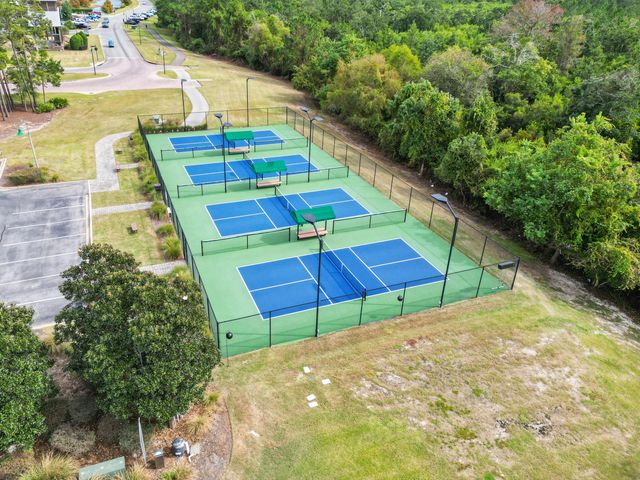 136 Buxtons Way, Freeport, FL 32439